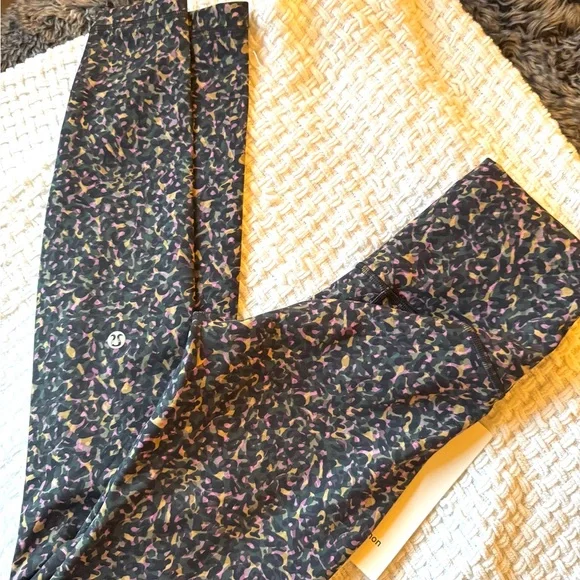 lululemon athletica Multicolor Patterned Leggings - Picture 2 of 5
